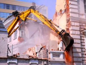 Постановление от 02.08.2023 № 947 О сносе самовольных построек