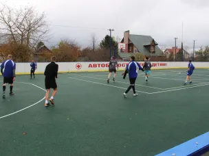 В Павлово полицейские сыграли в мини-футбол с воспитанниками санаторного детского дома