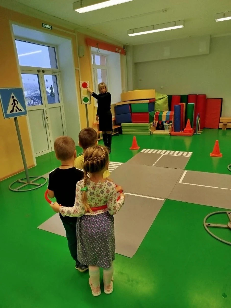 Павловские госавтоинспекторы продолжают проводить профилактические мероприятия с подрастающим поколением