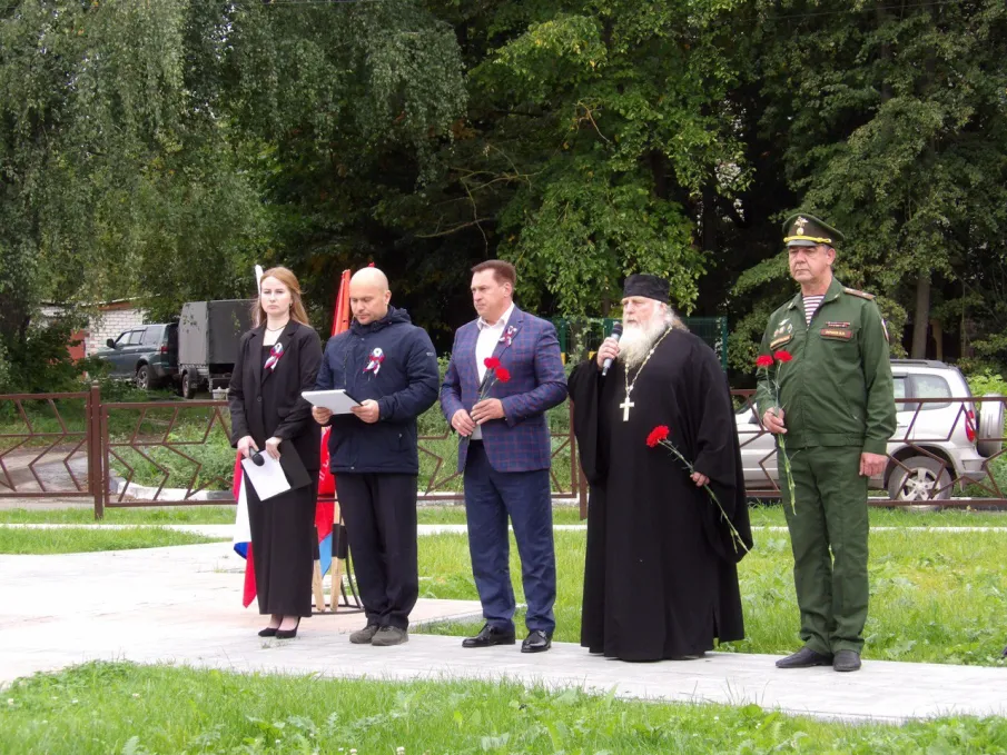 Член Общественного совета и павловские полицейские приняли участие в митинге посвященному Дню солидарности в борьбе с терроризмом