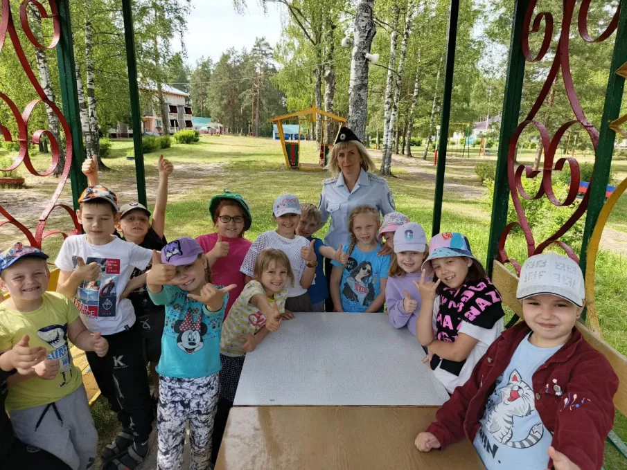 В Павлово полицейские и общественники проводят для детей «Каникулы с Общественным советом»