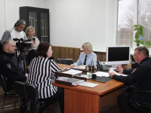 Начальник ОГИБДД МО МВД России «Павловский» майор полиции Сергей Владимирович Федяев провёл брифинг по безопасности дорожного движения с представителями СМИ