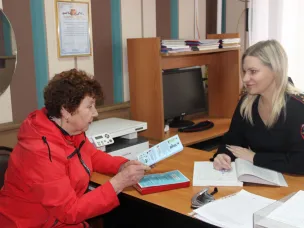 В Павлово общественники приняли участие в акции «Один день с инспектором ПДН»