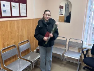 «8 Марта- В каждый Дом»: В Павловском отделе по вопросам миграции поздравили посетительниц с 8 марта