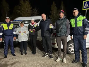 На территории межмуниципального отдела МВД «Павловский» прошел единый развод полицейских, общественников и родительских патрулей на месячник «Засветись»