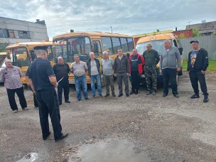 Сотрудники Павловской Госавтоинспекции проверили школьные автобусы перед началом нового учебного года