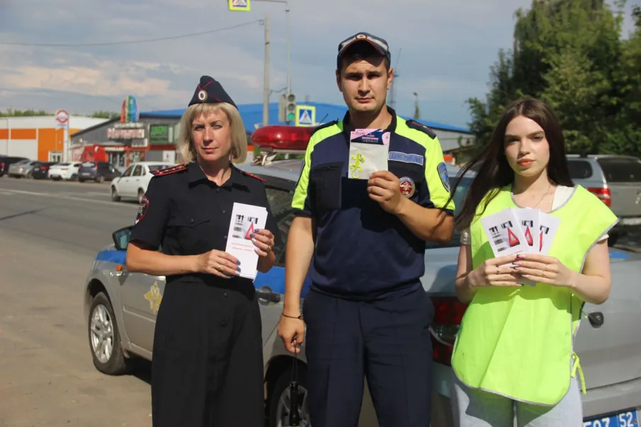 Павловские автоинспекторы совместно с общественниками организовали акцию «Пропусти пешехода»