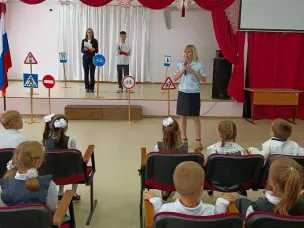 Павловские Госавтоинспекторы посвятили первоклассников в пешеходы