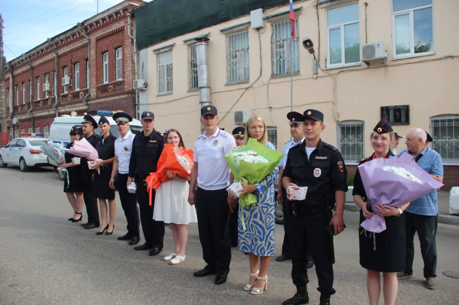 В Павлово прошел торжественный развод сотрудников полиции